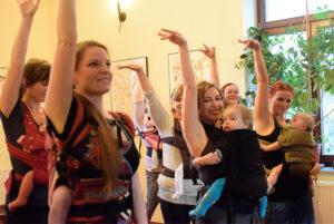 Känguru Salsa Kurs für Mütter und Babys